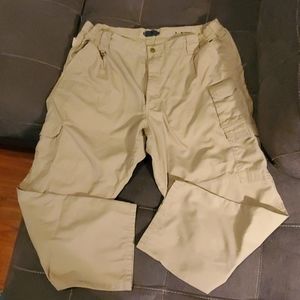 5.11 TACTICAL CARGO PANTS 42/30